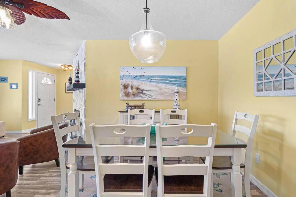 Perfect For Family Gatherings With A Heated Pool! - Clearwater'S Clear Choice Екстер'єр фото