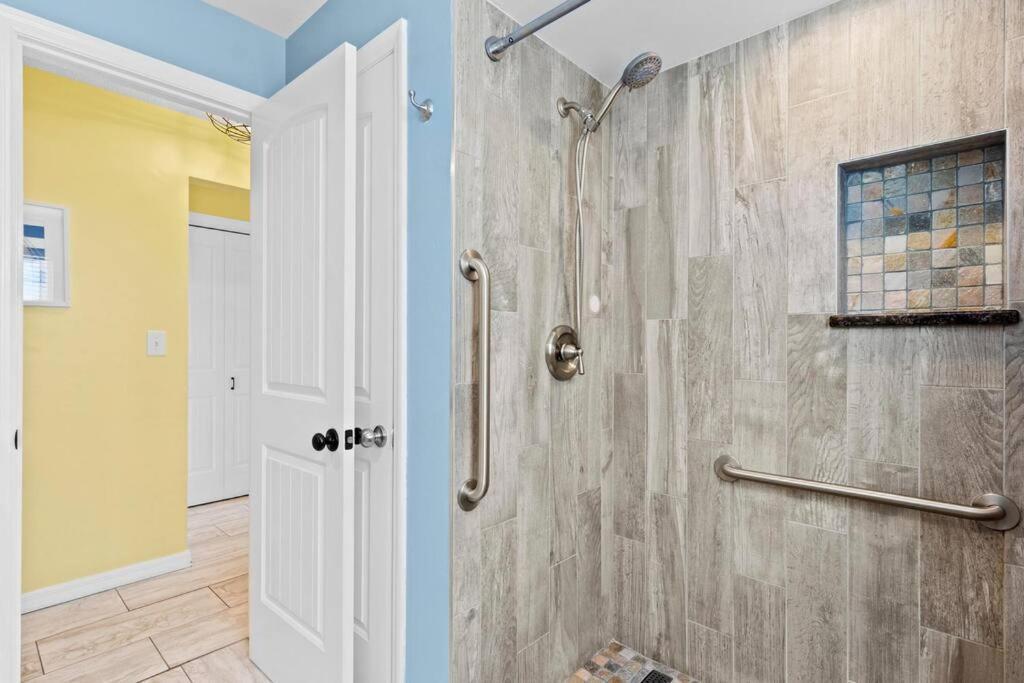 Perfect For Family Gatherings With A Heated Pool! - Clearwater'S Clear Choice Екстер'єр фото